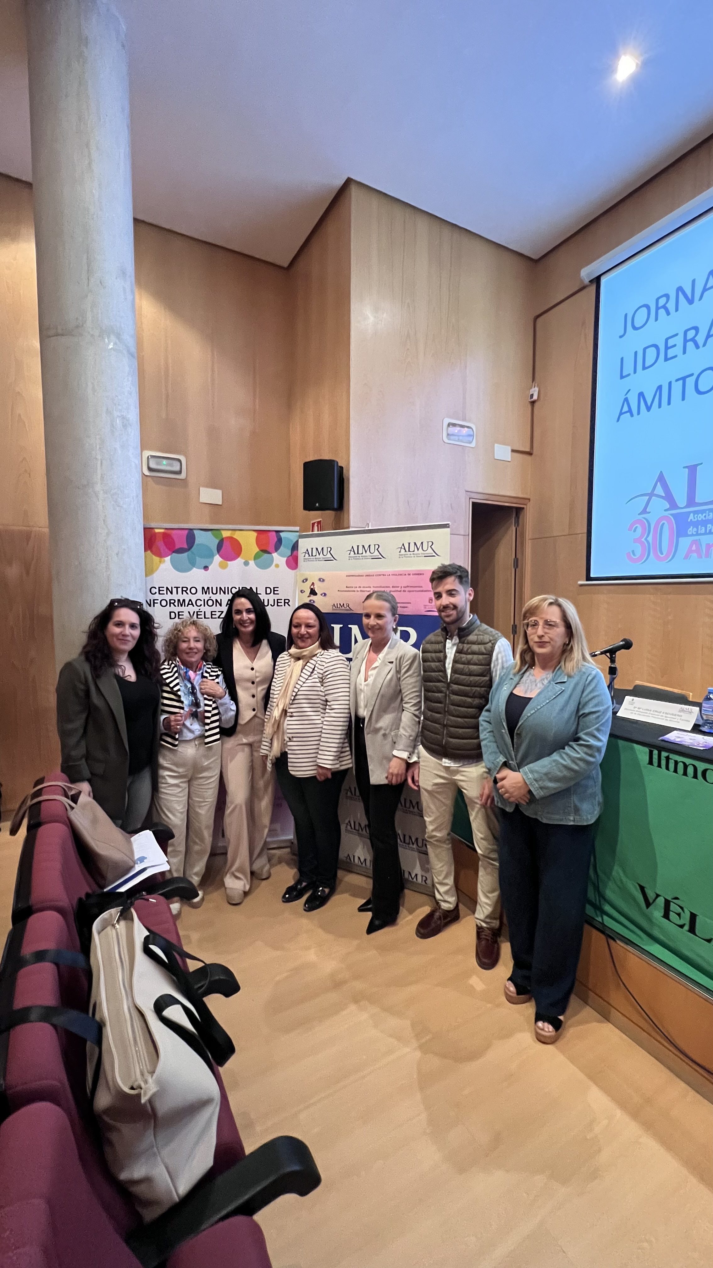 JORNADA “GESTIÓN EMOCIONAL Y LIDERAZGO: COMO CRECER EN EL ÁMBITO PERSONAL Y PROFESIONAL” DIRIGIDA A EMPRESARIAS Y EMPRENDEDORAS DE LA COMARCA DE LOS VÉLEZ.